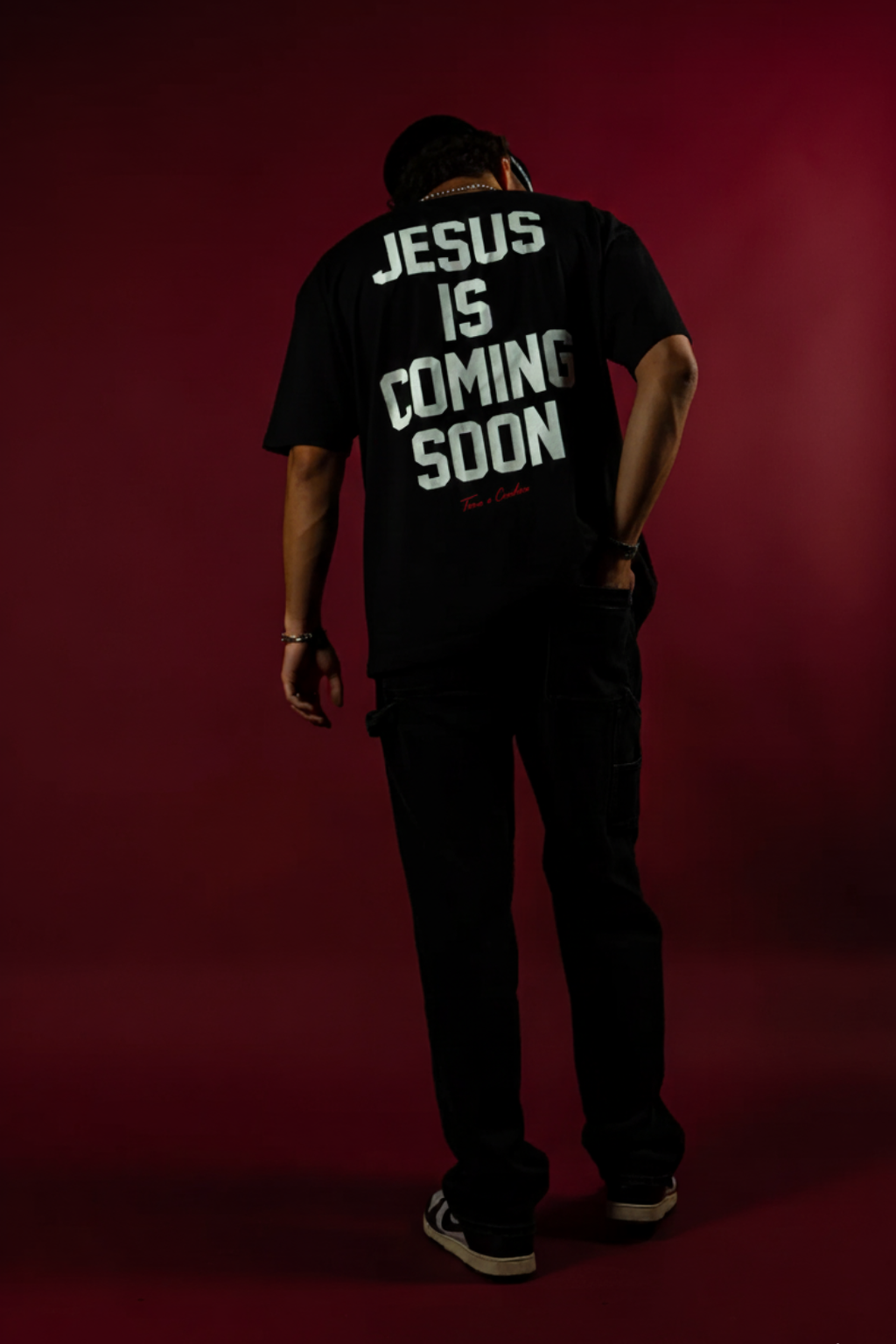 T-Shirt Jesus Is Coming Soon